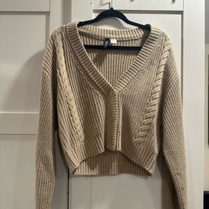 Divided Women’s Cropped Sweater. Size Medium.